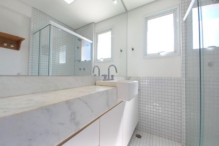 Apartamento para alugar com 110m², 2 quartos e 2 vagas Apartamento para alugar com 110m², 2 quartos e 2 vagasBanheiro da Suíte 2