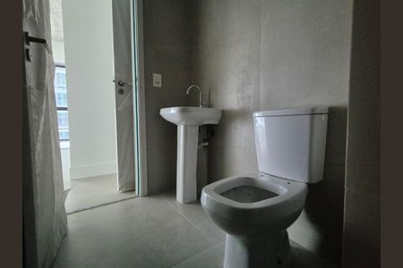 Apartamento à venda com 84m², 2 quartos e 1 vaga Apartamento à venda com 84m², 2 quartos e 1 vagaBanheiro suite