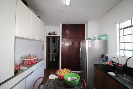 Casa à venda com 280m², 3 quartos e 2 vagasCozinha