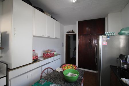 Casa à venda com 280m², 3 quartos e 2 vagasCozinha