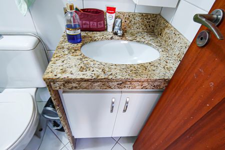 Apartamento à venda com 65m², 2 quartos e 1 vagaBanheiro Social