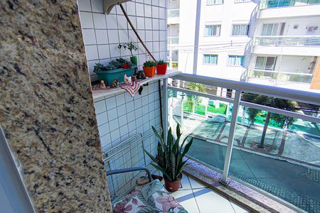 Apartamento à venda com 65m², 2 quartos e 1 vagaVaranda Sala