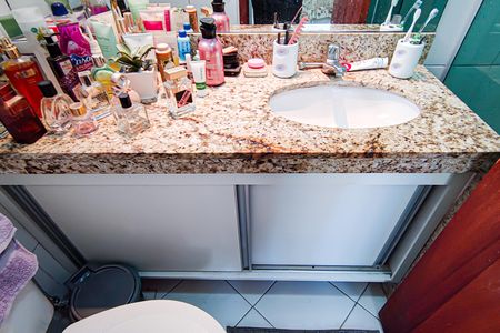 Apartamento à venda com 65m², 2 quartos e 1 vagaBanheiro da Suíte