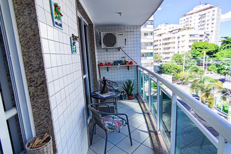 Apartamento à venda com 65m², 2 quartos e 1 vagaVaranda Sala