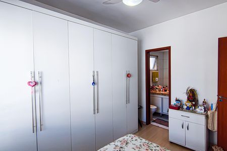 Apartamento à venda com 65m², 2 quartos e 1 vagaSuíte