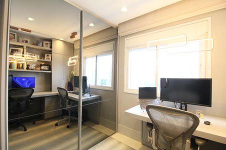 Apartamento à venda com 138m², 3 quartos e 2 vagasSuíte 3