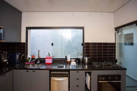 Casa à venda com 155m², 2 quartos e 2 vagasCozinha