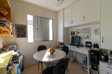 Casa de condomínio à venda com 90m², 3 quartos e 3 vagasQuarto 2