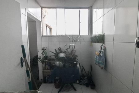 Apartamento para alugar com 60m², 3 quartos e 1 vagaÁrea de Serviço