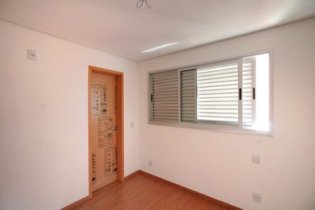 Apartamento à venda com 65m², 2 quartos e 2 vagasSuíte 1
