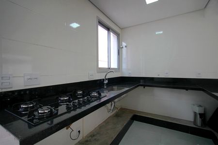 Apartamento à venda com 65m², 2 quartos e 2 vagasCozinha