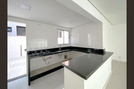 Apartamento à venda com 65m², 2 quartos e 2 vagasCozinha