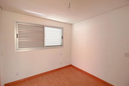 Apartamento à venda com 65m², 2 quartos e 2 vagasSuíte 1