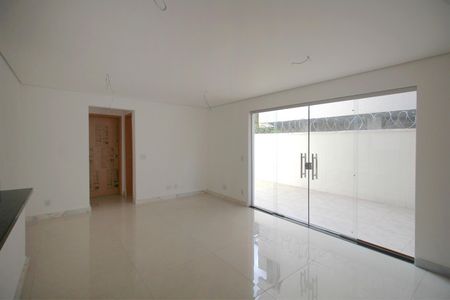 Apartamento à venda com 65m², 2 quartos e 2 vagasSala