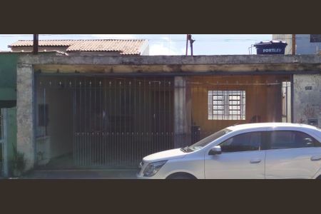 Casa à venda com 170m², 3 quartos e 2 vagas Casa à venda com 170m², 3 quartos e 2 vagasFachada