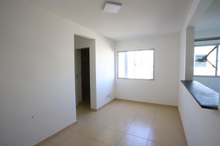Sala de apartamento para alugar com 2 quartos, 48m² em Vila Urupes, Suzano