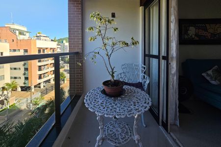 Apartamento para alugar com 88m², 1 quarto e 1 vagavaranda