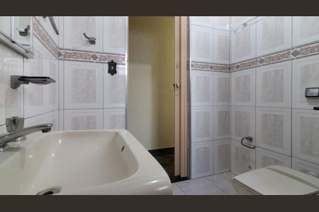 Casa à venda com 100m², 3 quartos e 2 vagasBanheiro 1