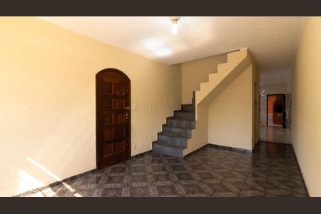 Casa à venda com 100m², 3 quartos e 2 vagasSala