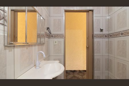 Casa à venda com 100m², 3 quartos e 2 vagasBanheiro 2