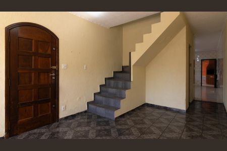 Casa à venda com 100m², 3 quartos e 2 vagasSala