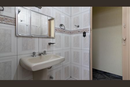 Casa à venda com 100m², 3 quartos e 2 vagasBanheiro 1