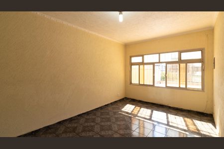 Casa à venda com 100m², 3 quartos e 2 vagasSala