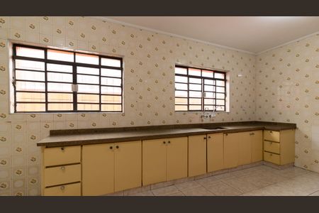 Casa à venda com 100m², 3 quartos e 2 vagasCozinha