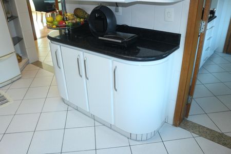 Casa para alugar com 423m², 3 quartos e 6 vagasCozinha