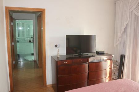 Casa para alugar com 423m², 3 quartos e 6 vagasSuíte 1