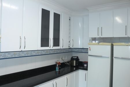 Casa para alugar com 423m², 3 quartos e 6 vagasCozinha