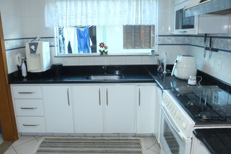 Casa para alugar com 423m², 3 quartos e 6 vagasCozinha