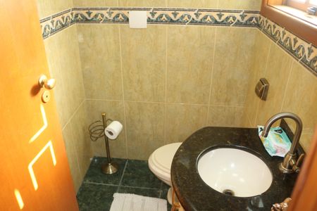 Casa para alugar com 423m², 3 quartos e 6 vagasLavabo