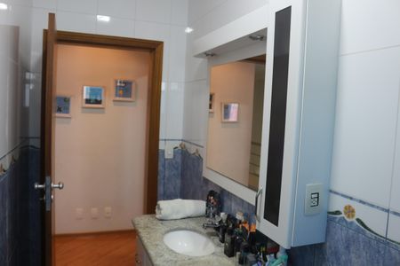 Casa para alugar com 423m², 3 quartos e 6 vagasBanheiro 2