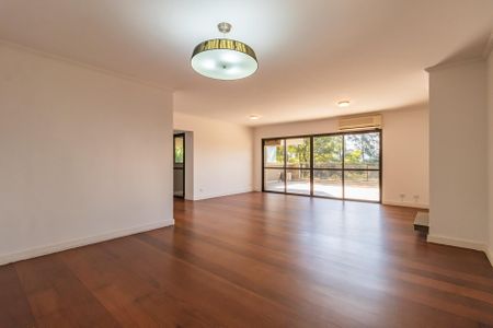 Apartamento para alugar com 278m², 4 quartos e 3 vagas Apartamento para alugar com 278m², 4 quartos e 3 vagasSala