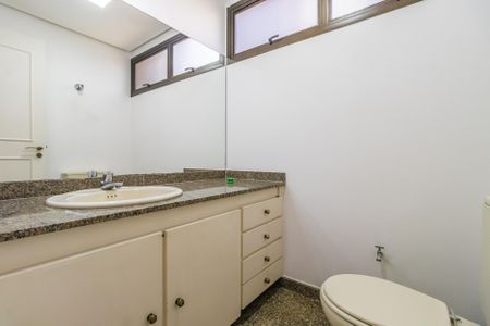 Apartamento para alugar com 278m², 4 quartos e 3 vagas Apartamento para alugar com 278m², 4 quartos e 3 vagasLavabo
