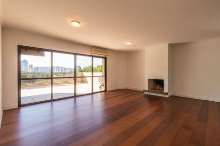 Apartamento para alugar com 278m², 4 quartos e 3 vagas Apartamento para alugar com 278m², 4 quartos e 3 vagasSala