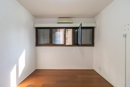 Apartamento para alugar com 278m², 4 quartos e 3 vagas Apartamento para alugar com 278m², 4 quartos e 3 vagasQuarto 2