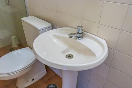 Apartamento para alugar com 278m², 4 quartos e 3 vagas Apartamento para alugar com 278m², 4 quartos e 3 vagasBanheiro de Serviço