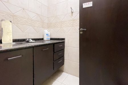 Casa à venda com 300m², 4 quartos e 4 vagasBanheiro - Suíte