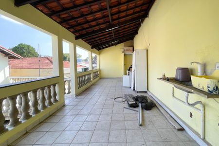 Casa à venda com 300m², 4 quartos e 4 vagasVaranda