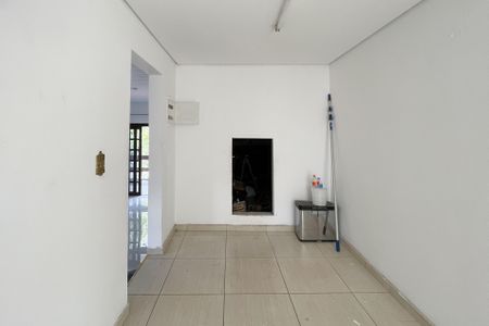 Casa à venda com 300m², 4 quartos e 4 vagasAcesso - Salão