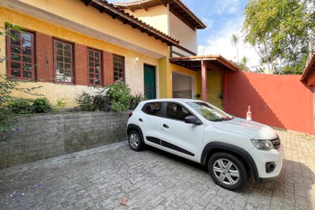 Casa à venda com 300m², 4 quartos e 4 vagasGaragem