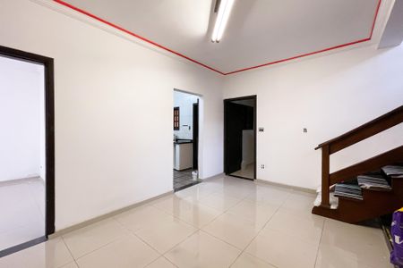 Casa à venda com 300m², 4 quartos e 4 vagasHall