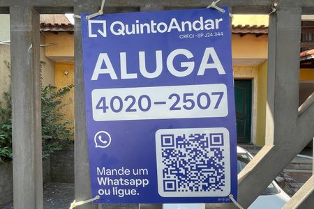Casa à venda com 300m², 4 quartos e 4 vagasFachada