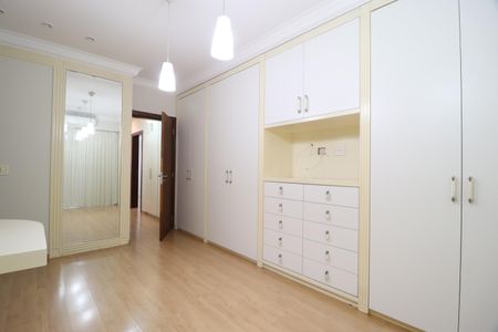 Casa para alugar com 404m², 5 quartos e 2 vagasQuarto 4 - Suíte