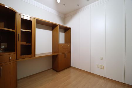 Casa para alugar com 404m², 5 quartos e 2 vagasQuarto 2 - Suíte