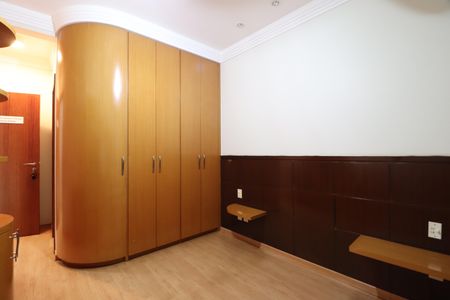 Casa para alugar com 404m², 5 quartos e 2 vagasQuarto 1 - Suíte