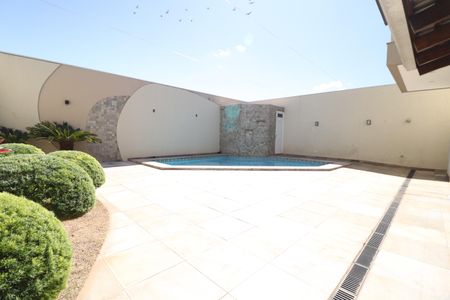 Casa para alugar com 404m², 5 quartos e 2 vagasQuintal