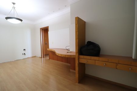 Casa para alugar com 404m², 5 quartos e 2 vagasQuarto 3 - Suíte